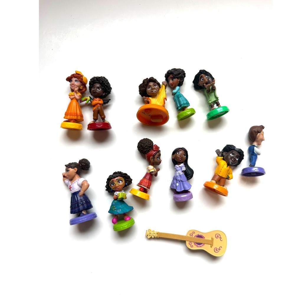 Disney Encanto Mini Figure Set Kids 2 Inch Multicolor Madrigal Family Movie Core